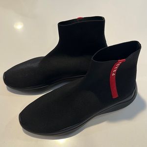 Men Prada sneaker, worn once size 8.5